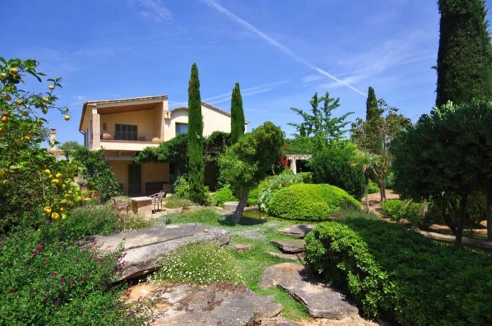 Detalles del jardín de la finca Sa Mesquida, Mallorca - Viveros Pou Nou