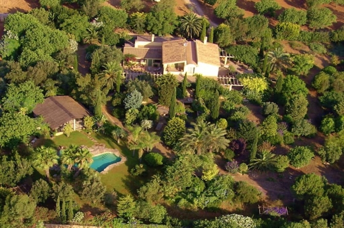 Detalles del jardín de la finca Sa Mesquida, Mallorca - Viveros Pou Nou